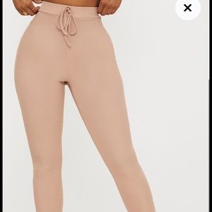 Beige leggings never worn